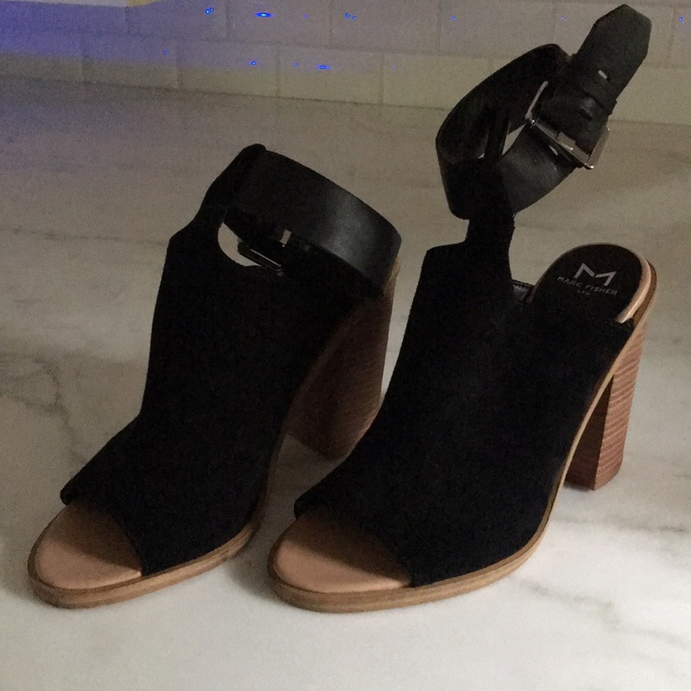 MARC FISHER SUEDE BLACK SHOES